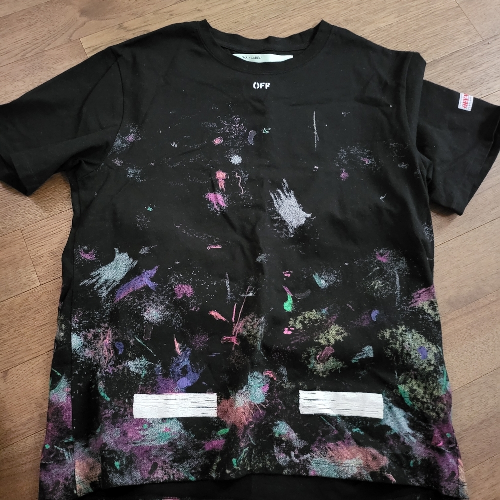 Main level off white tee medium